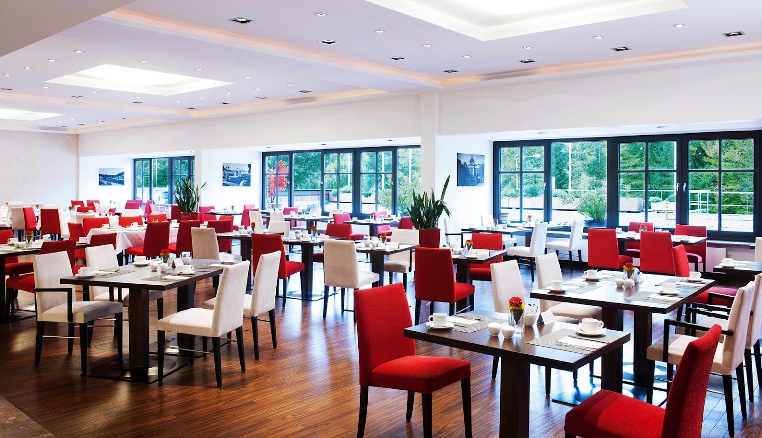 Nh Wiesbaden Bagian luar foto